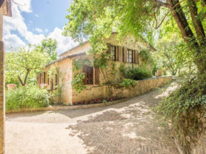 Rustic holiday home in Montecastelli with shared pool